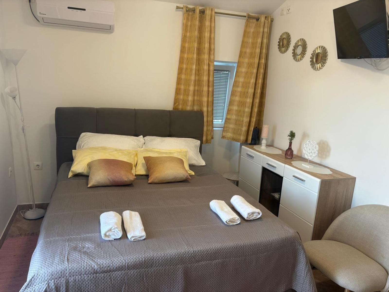 Apartment & Studio Vrdoljak Sveti Anton (Krk) Exterior foto